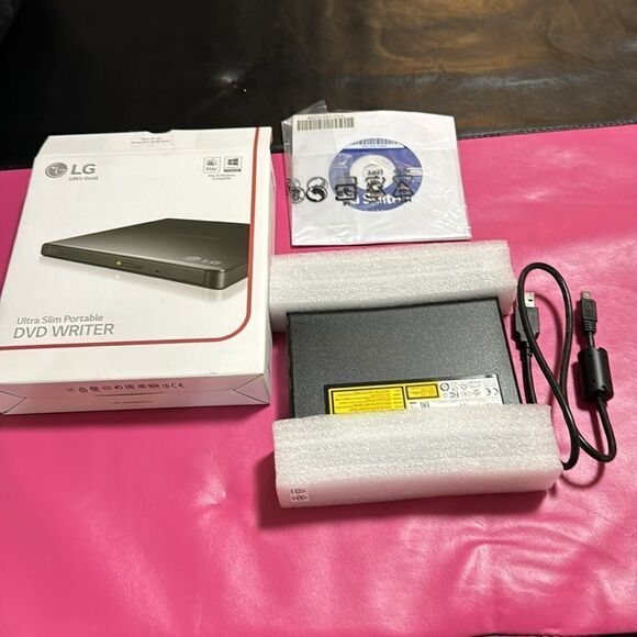 LG GP65NB60 8X USB 2.0 Super Multi Ultra Slim Portable DVD Writer Drive +/-RW - Picture 3 of 4